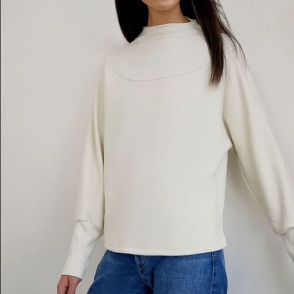 Amour Vert Nadav Sweatshirt NWOT - Picture 1 of 6